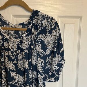 Abercrombie Floral Button Puff Sleeve Top